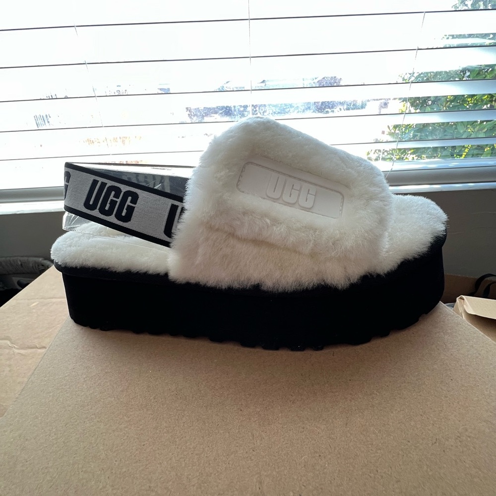 🐼UGG slides 9 🤍
